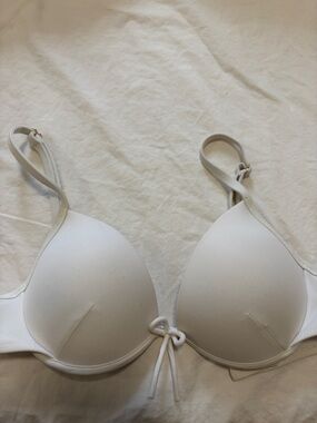 Victoria’s Secret White Padded Bikini Top with Center Knot
